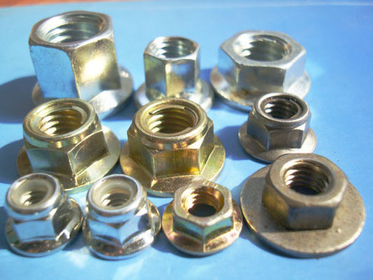 Noix de flange hexagonale galvanisée en acier au carbone pour l'industrie lourde selon la norme DIN