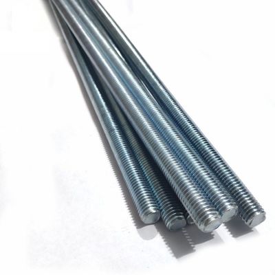 Produit de la catégorie DIN 4.8/6.8/8.8 en acier inoxydable/carbone