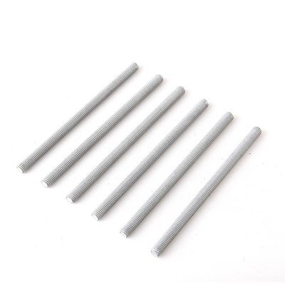 L'acier au carbone de qualité 4.8/8.8/10.9/12.9