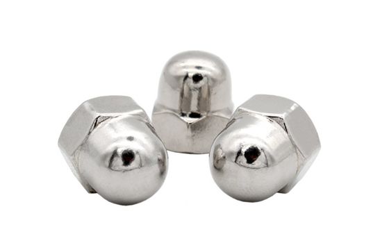 Noix à capuche hexagonale à dôme certifiée DIN1587 avec finition galvanisée au nickel